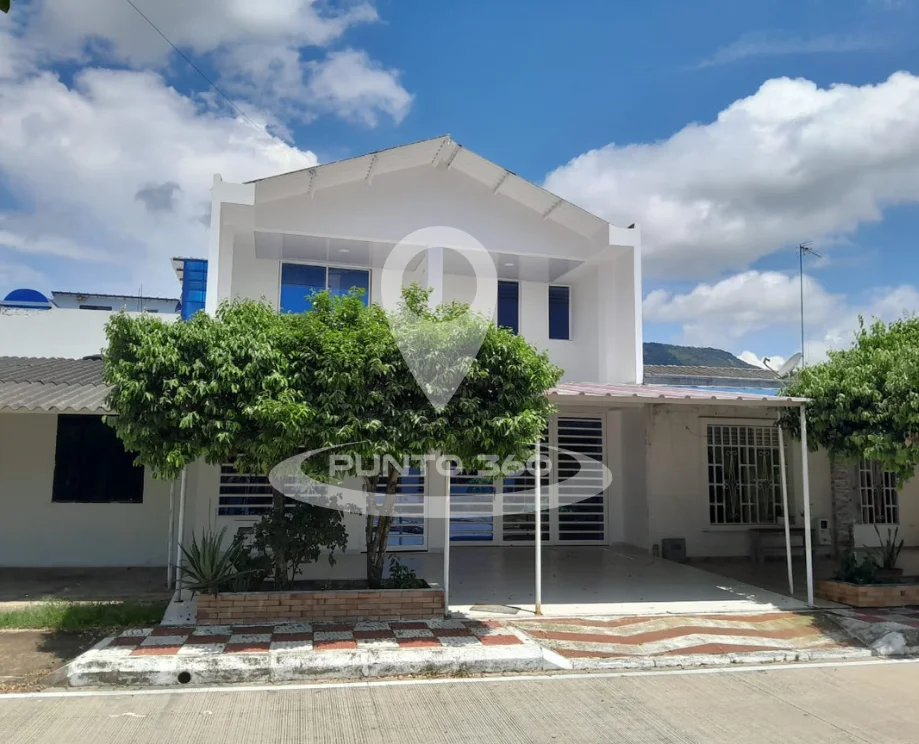 Hermosa Casa en Venta en Aguazul - Casanare
