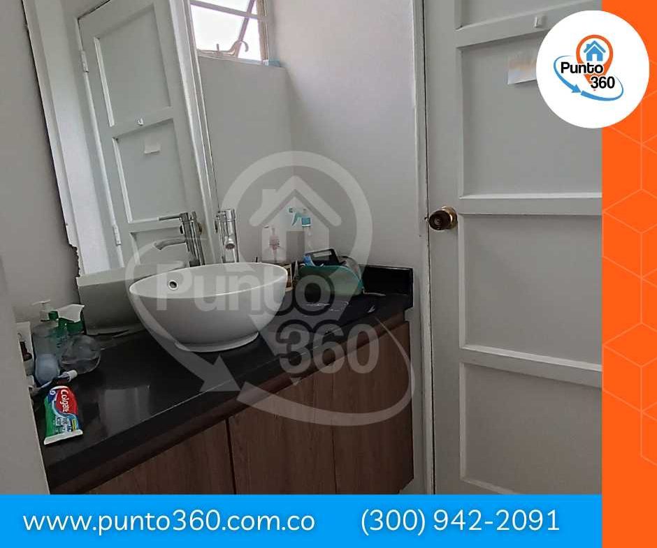 Venta de Casa Esquinera en Alcázares Occidente de Bogotá