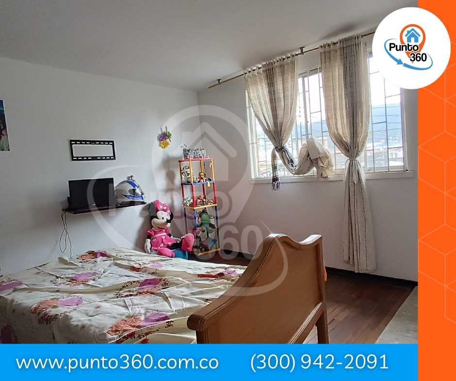 Venta de Casa Esquinera en Alcázares Occidente de Bogotá