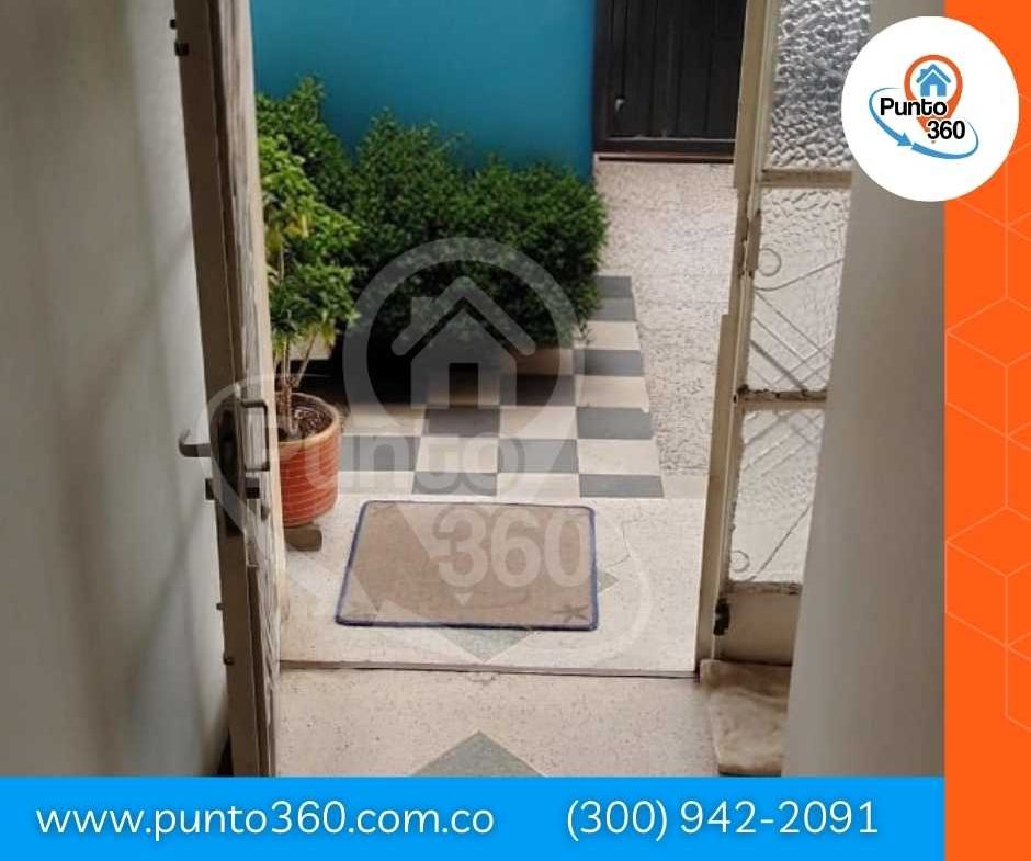 Venta de Casa Esquinera en Alcázares Occidente de Bogotá