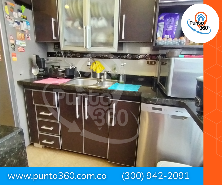 Espectacular Casa Esquinera en Venta Barrio La Esmeralda Bogotá
