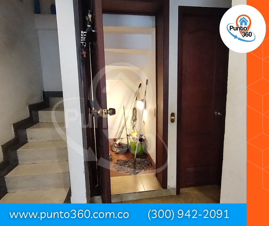 Espectacular Casa Esquinera en Venta Barrio La Esmeralda Bogotá Espectacular Casa Esquinera en Venta Barrio La Esmeralda Bogotá