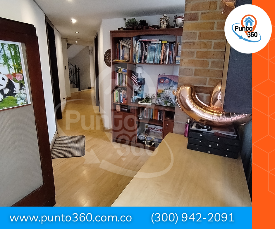 Espectacular Casa Esquinera en Venta Barrio La Esmeralda Bogotá