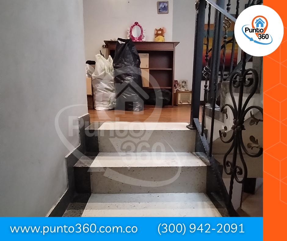 Espectacular Casa Esquinera en Venta Barrio La Esmeralda Bogotá Espectacular Casa Esquinera en Venta Barrio La Esmeralda Bogotá