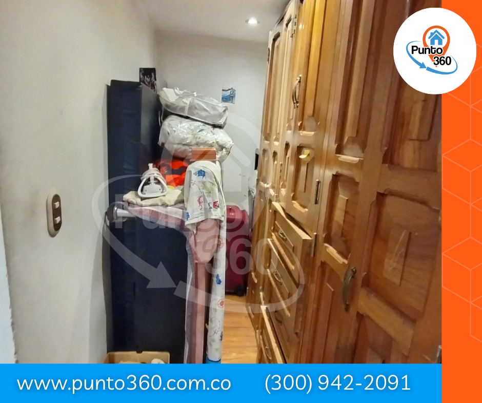 Espectacular Casa Esquinera en Venta Barrio La Esmeralda Bogotá