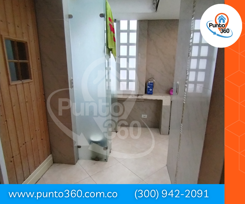 Espectacular Casa Esquinera en Venta Barrio La Esmeralda Bogotá