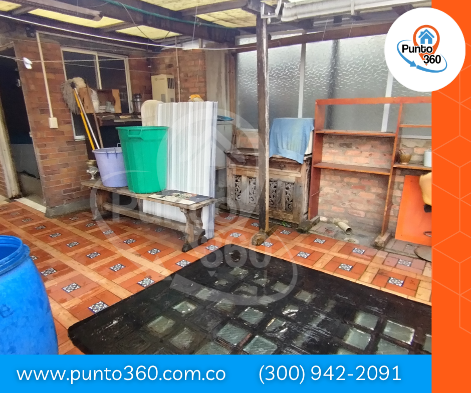 Espectacular Casa Esquinera en Venta Barrio La Esmeralda Bogotá