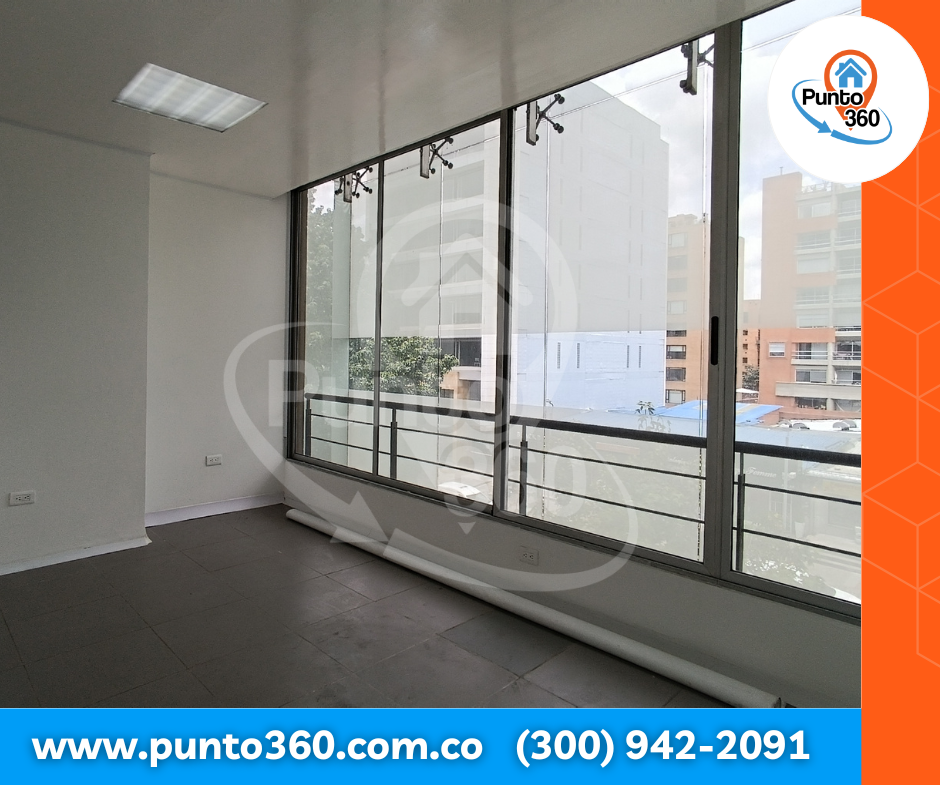Oficina en Arriendo o Venta en Torre Zimma - Excelente ubicación en Bogotá